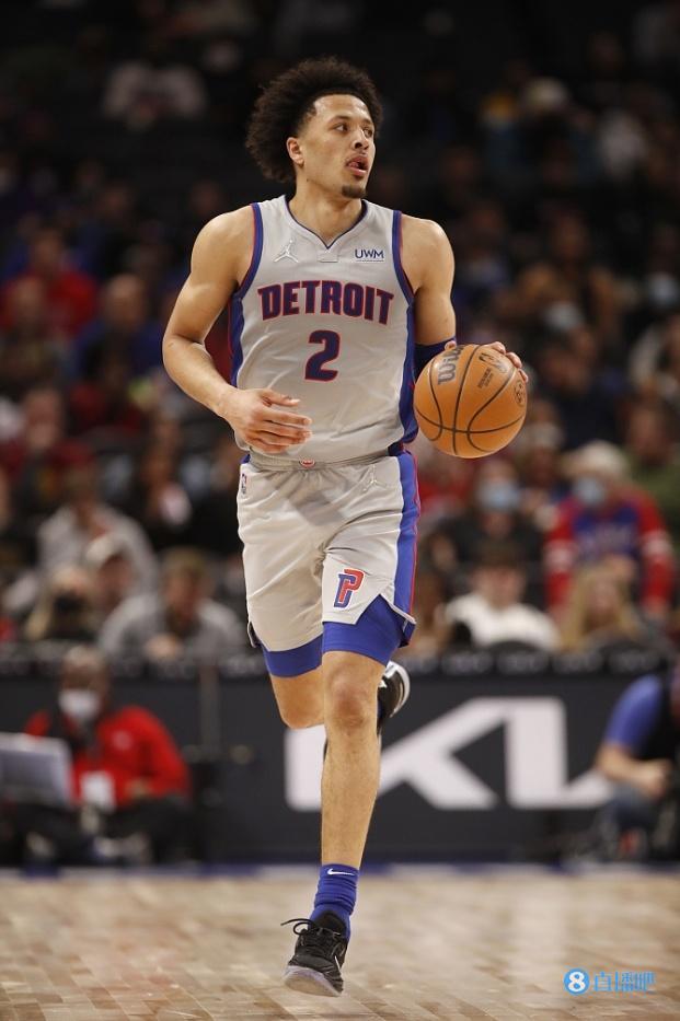 首场比赛以 首场比赛以